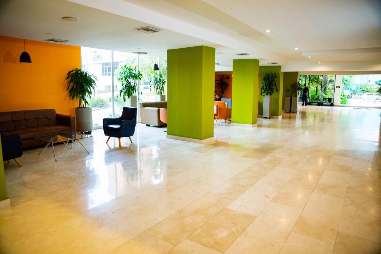 Hotel Barranquilla Plaza Exterior foto Lobby