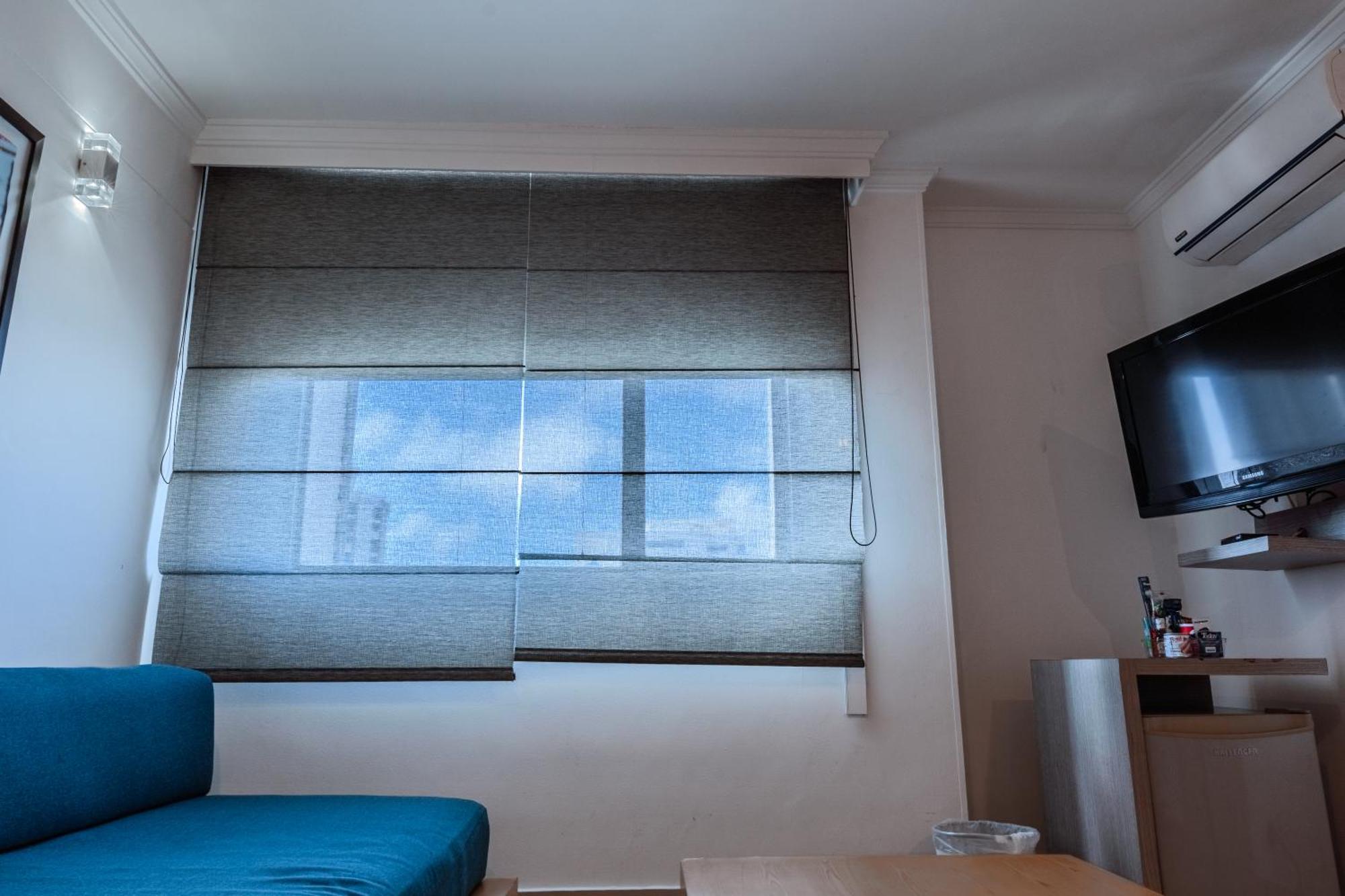Hotel Barranquilla Plaza Exterior foto Roman blinds